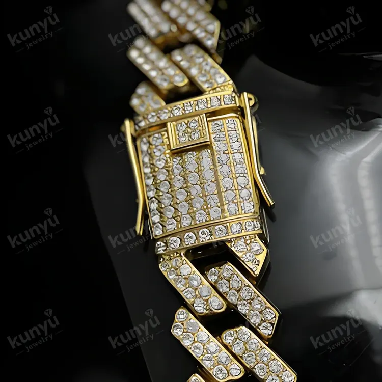 Corrente de elos cubanos com strass brilhante